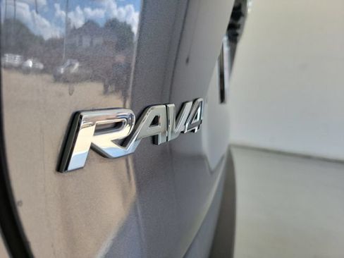 Used 2023 Toyota RAV4 XLE w/ Convenience Package AWD/4WD image 9