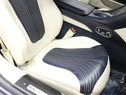 Used 2019 Aston Martin DB11 Coupe RWD image 82
