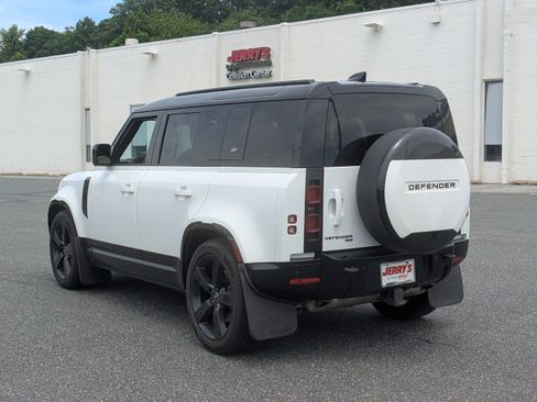 Used 2022 Land Rover Defender 110 X-Dynamic SE AWD/4WD image 6