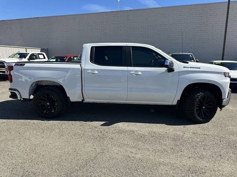 Used 2022 Chevrolet Silverado 1500 LT image 3