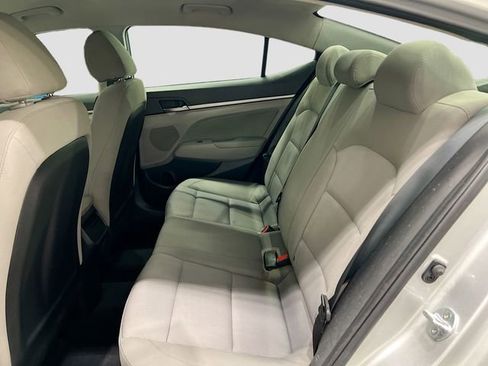 Used 2018 Hyundai Elantra SEL image 11