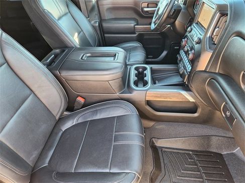 Used 2022 Chevrolet Silverado 2500 High Country w/ Z71 Off-Road Package image 10