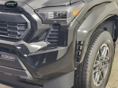 Used 2024 Toyota Tacoma TRD Sport AWD/4WD image 9