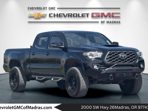 Used 2020 Toyota Tacoma SR5 AWD/4WD image 1