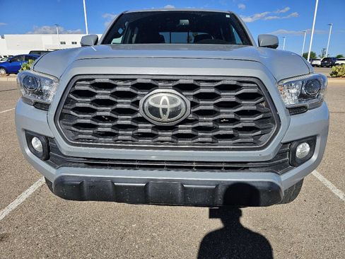Used 2021 Toyota Tacoma TRD Off-Road w/ Technology Package image 11