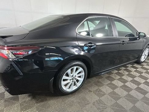 Used 2024 Toyota Camry SE FWD image 2