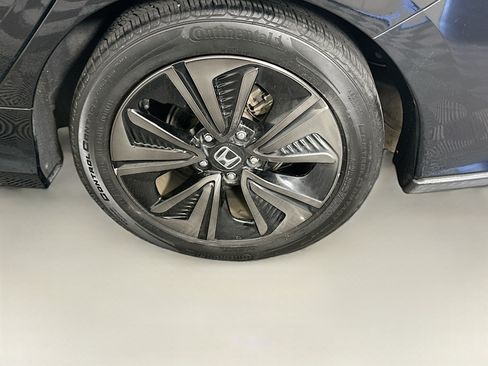 Used 2018 Honda Civic EX image 11