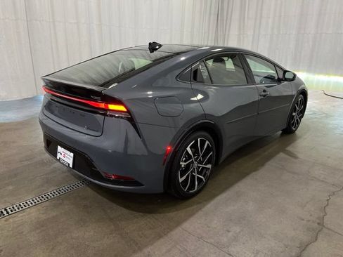 Certified 2024 Toyota Prius Prime Premium FWD image 4