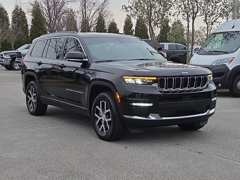 Used 2025 Jeep Grand Cherokee L Limited image 1