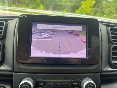 Used 2023 RAM ProMaster 2500 FWD image 18