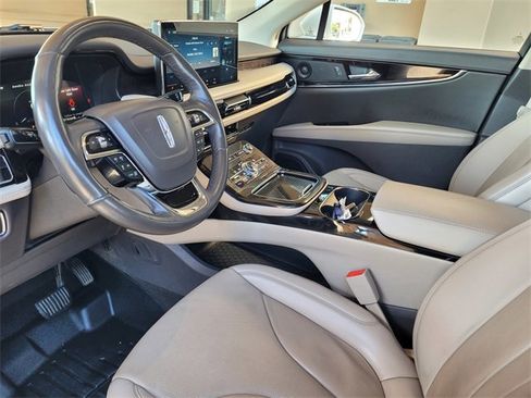 Used 2022 Lincoln Nautilus Reserve w/ Equipment Group 201A image 12