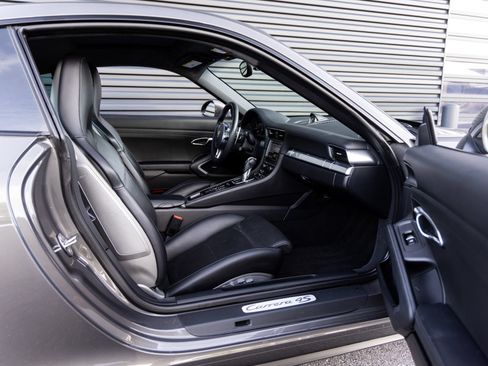 Used 2013 Porsche 911 Carrera 4S AWD/4WD image 28