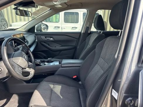 Used 2025 Nissan Rogue SV FWD image 10