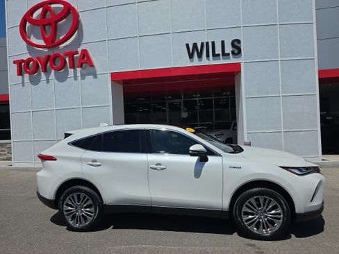 Used 2021 Toyota Venza Limited w/ Advanced Technology Package AWD/4WD image 1