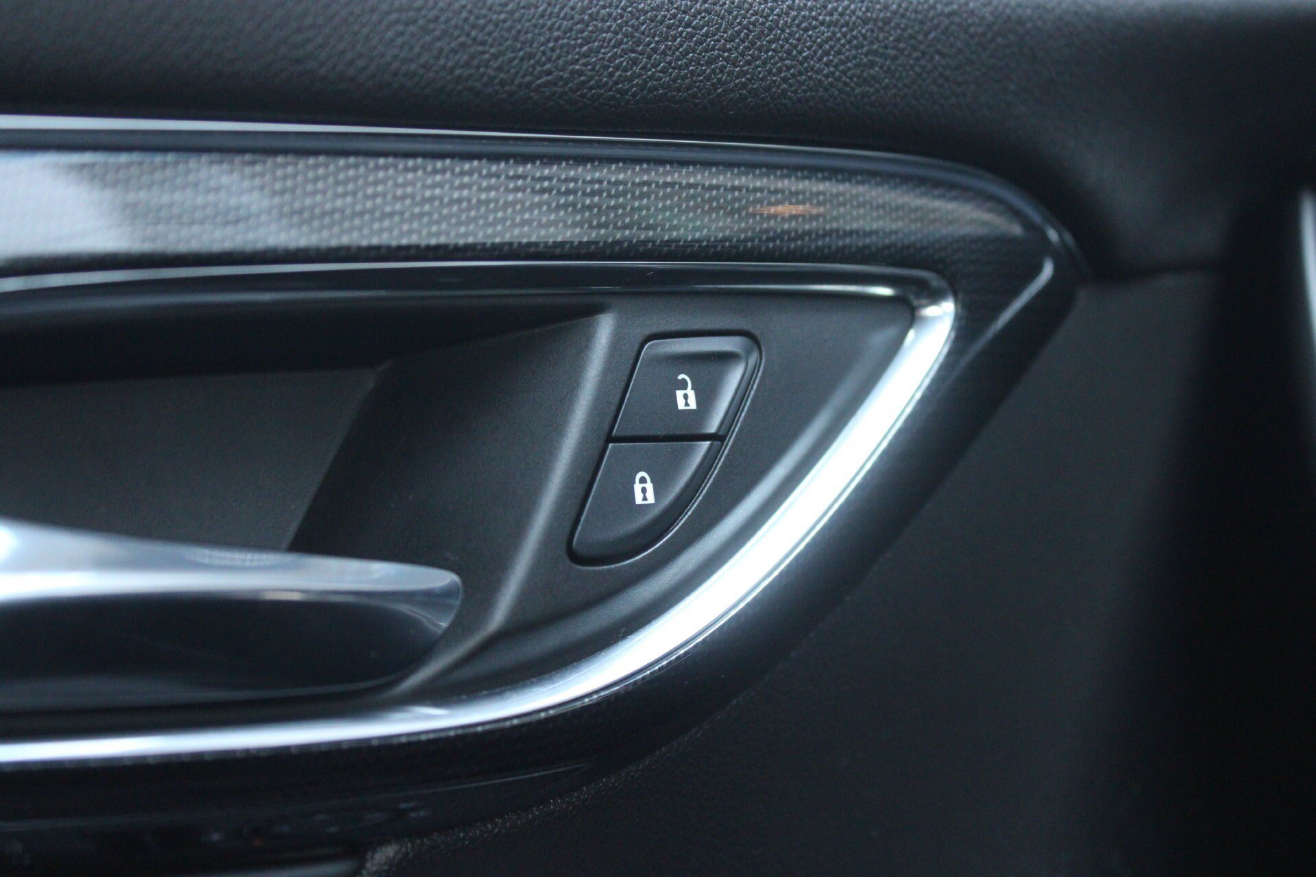 Used 2022 Buick Envision Essence w/ Sport Touring Package FWD image 25