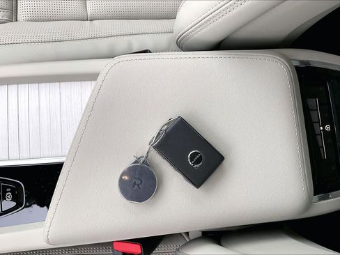 New 2026 Volvo XC60 B5 Ultra w/ Climate Package PRO image 34