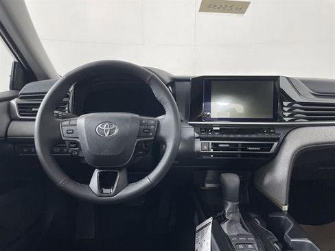 New 2026 Toyota Camry LE image 12