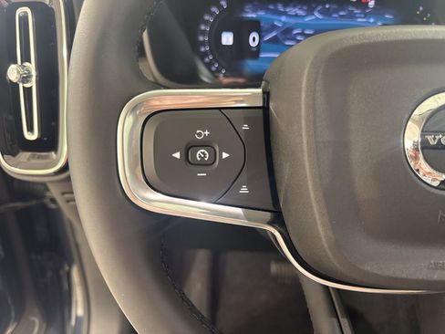 New 2026 Volvo XC40 B5 Ultra w/ Protection Package Premier image 9