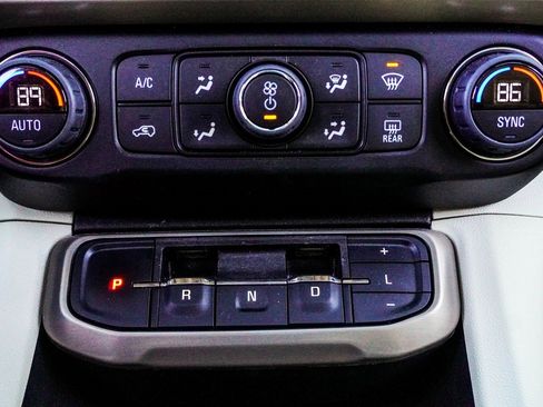 Used 2023 GMC Acadia Denali w/ Denali Ultimate Package image 22