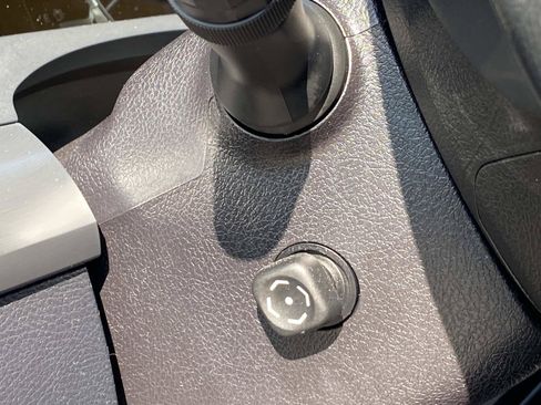 Used 2020 Toyota Tundra Platinum AWD/4WD image 33