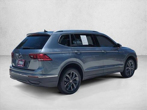 Used 2023 Volkswagen Tiguan SE FWD image 5