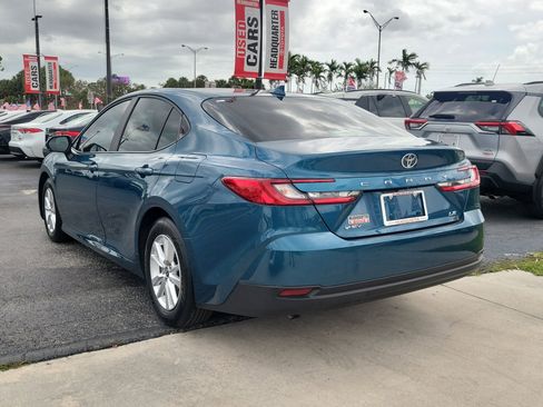 Used 2025 Toyota Camry LE image 8