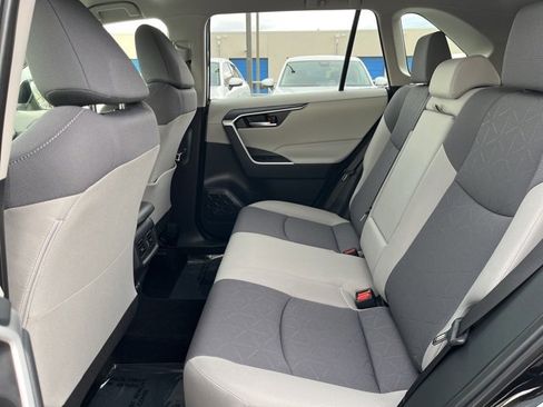 Used 2025 Toyota RAV4 XLE image 13