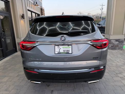 Used 2020 Buick Enclave Essence w/ LPO, Luxury Package image 50