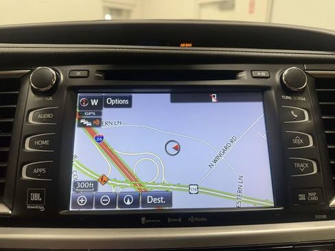 Used 2017 Toyota Highlander Limited FWD image 23
