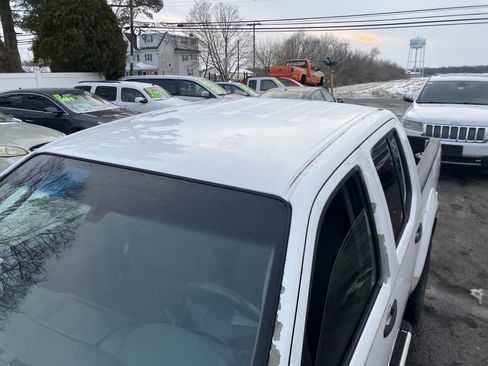 Used 2005 Nissan Frontier NISMO image 12