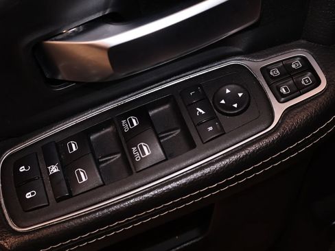 Used 2024 RAM 2500 Big Horn w/ Sport Appearance Package AWD/4WD image 12