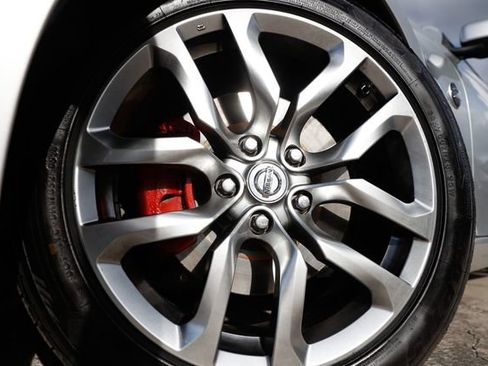 Used 2010 Nissan 370Z Touring image 30