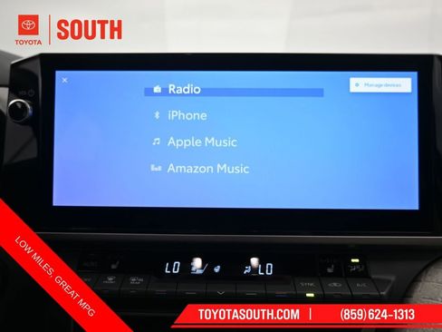 Used 2025 Toyota Camry XLE image 15