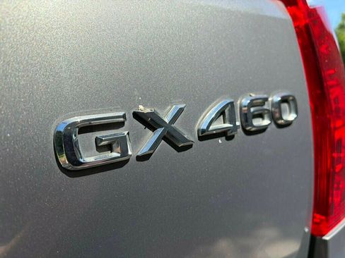Used 2011 Lexus GX 460 w/ Comfort Plus Pkg AWD/4WD image 23