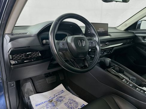 Used 2025 Honda Accord EX-L image 9