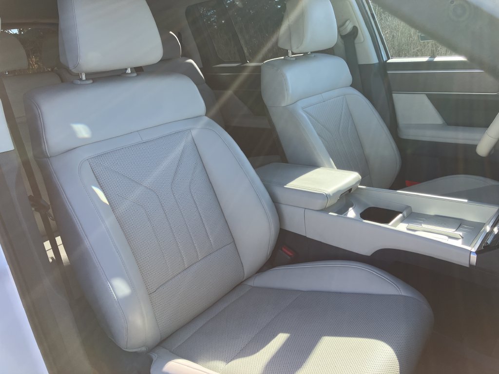 Used 2026 Hyundai Santa Fe SEL AWD/4WD image 18