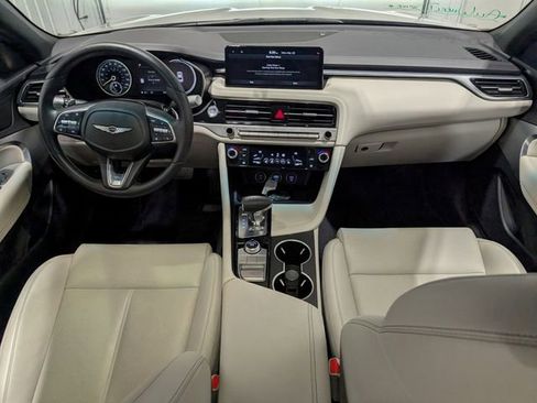 Used 2025 Genesis G70 2.5T image 11