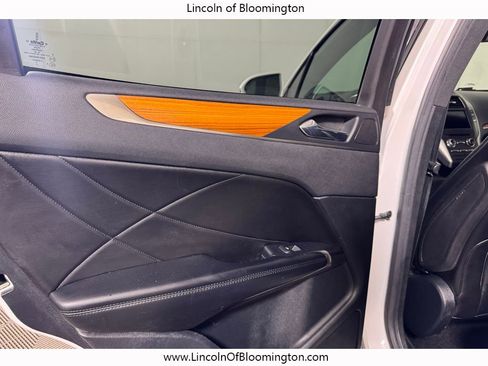 Used 2017 Lincoln MKC Reserve image 47