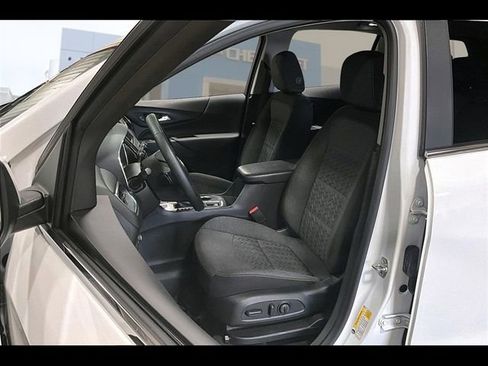 Certified 2024 Chevrolet Equinox LT w/ LPO, Floor Liner Package image 19