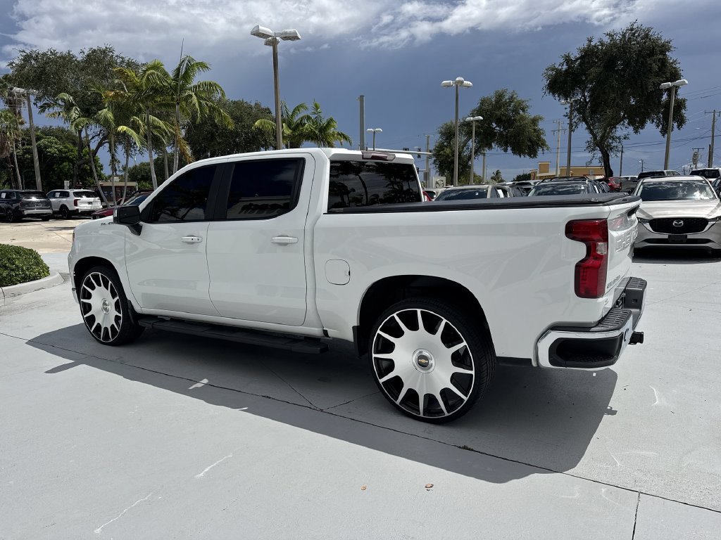 Used 2022 Chevrolet Silverado 1500 LT RWD image 12