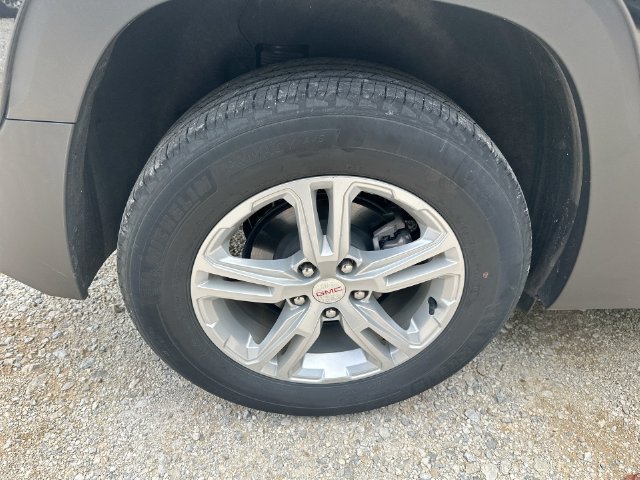 Used 2024 GMC Terrain SLE FWD image 55