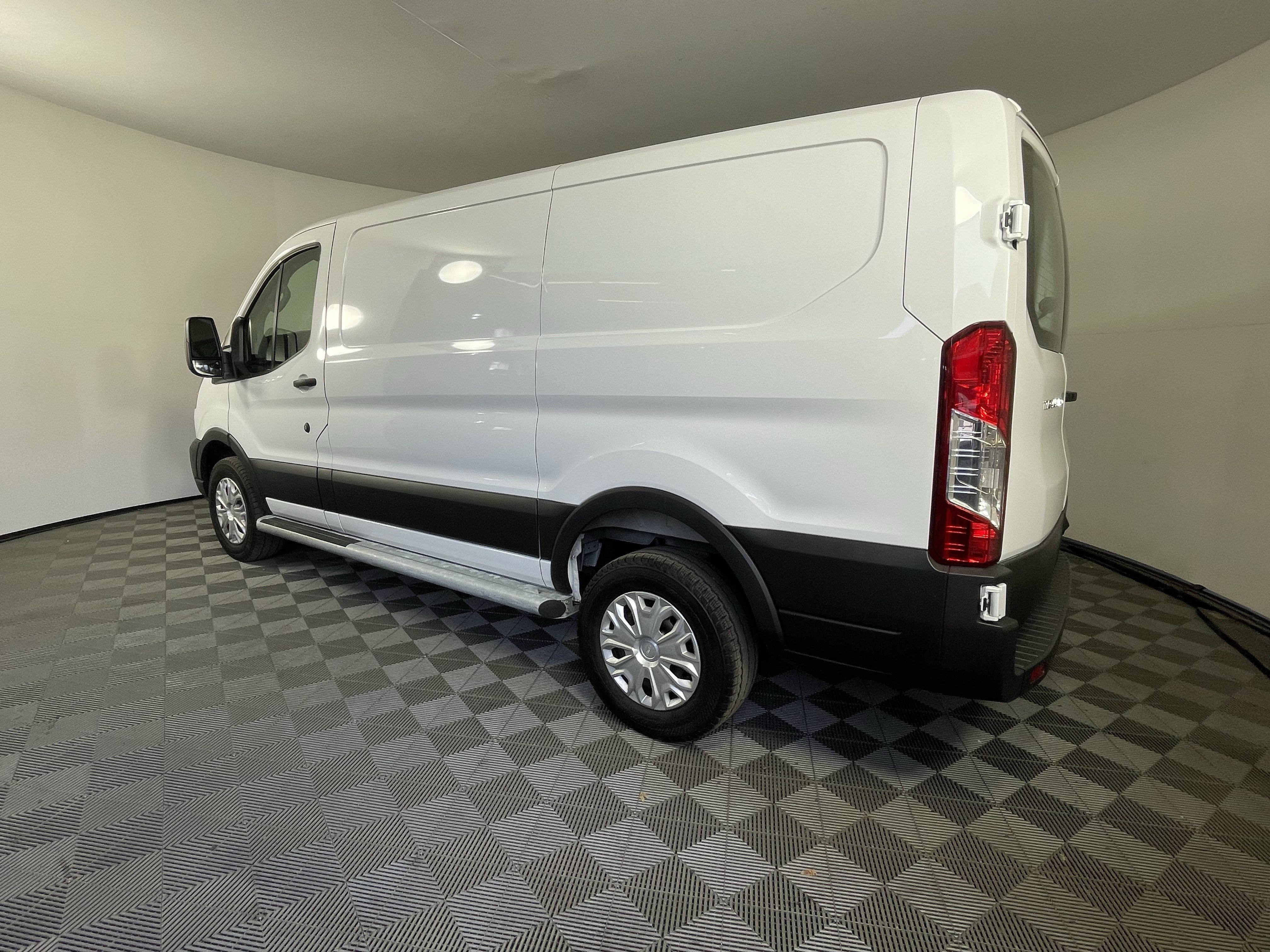 Used 2025 Ford Transit 250 Low Roof w/ Exterior Upgrade Package RWD image 3