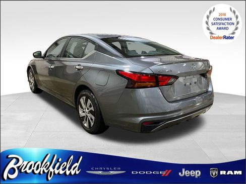 Used 2022 Nissan Altima 2.5 S FWD image 6