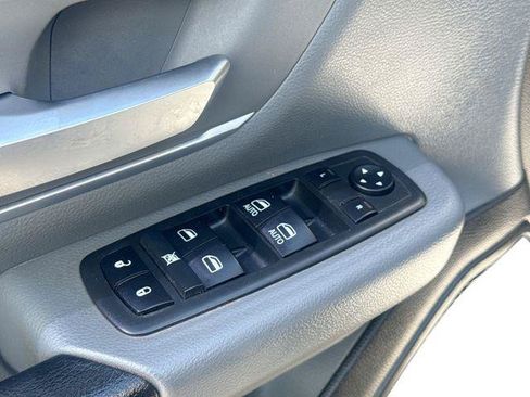 Used 2020 RAM 1500 Big Horn RWD image 15
