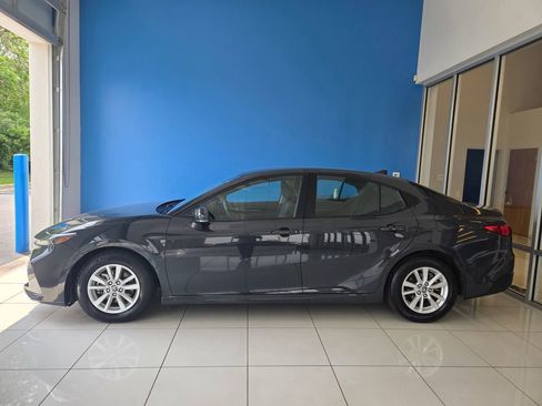 Used 2025 Toyota Camry LE FWD image 4