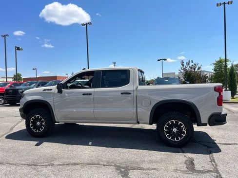New 2026 Chevrolet Silverado 1500 ZR2 w/ LPO, Dark Essentials Package AWD/4WD image 5