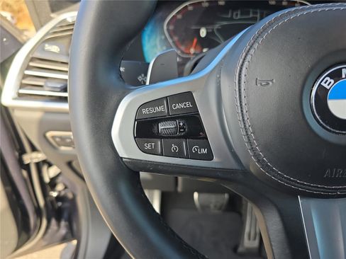 Used 2021 BMW X5 xDrive40i w/ M Sport Package image 34