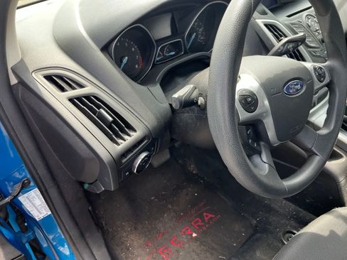 Used 2014 Ford Focus SE FWD image 29