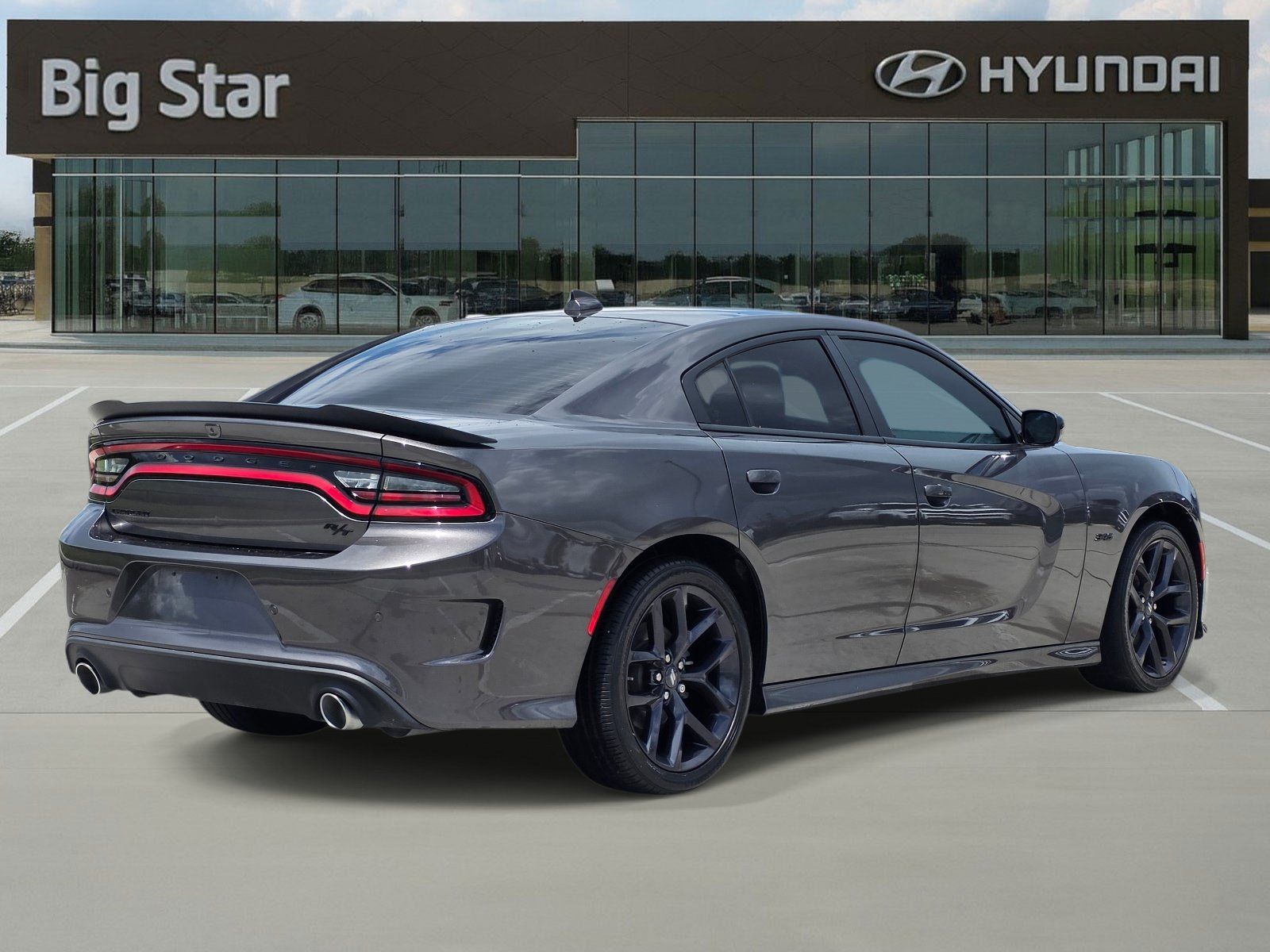 Used 2023 Dodge Charger R/T w/ Blacktop Package RWD image 4