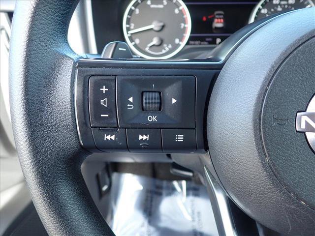 Used 2024 Nissan Rogue S AWD/4WD image 13